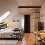 Couette-café Dvor Tacen