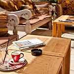 Couette-café Dvor Tacen Ljubljana