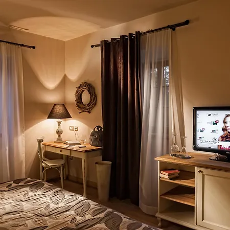 Dvor Tacen Bed and Breakfast