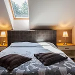 Dvor Tacen Ljubljana