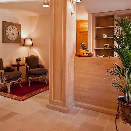 Bed and Breakfast Dvor Tacen 4*