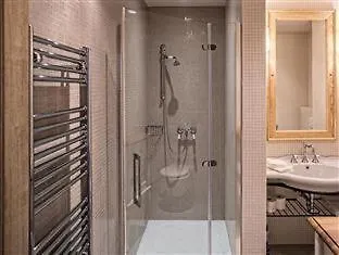 Bed and Breakfast Dvor Tacen 4*