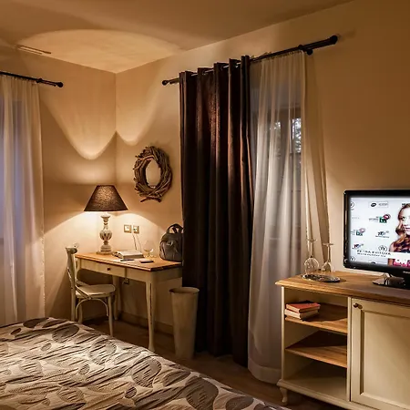 Dvor Tacen 4*
