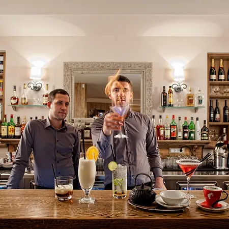 Dvor Tacen 4* Lublaň