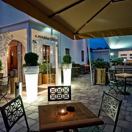 Dvor Tacen Bed & Breakfast Lublaň