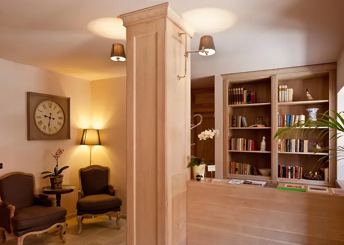 Dvor Tacen 4* Laibach